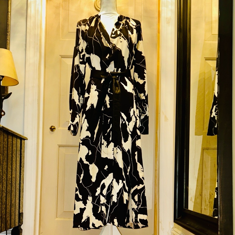 H&M Sz L Black & cream button front Long Sleeve maxi Dress floral print- no belt